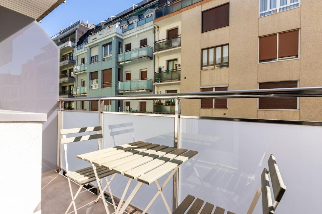 Terraza Playa Y Calle Peatonal Ess03377 San Sebastián Esterno foto